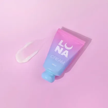 LUNA Увлажняющий крем для рук Hand Cream Strawberry Dessert, 30ml - 2 